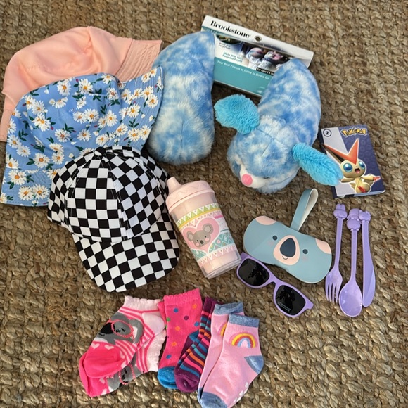 BROOKSTONE BUNNY KIDS ANIMAL BUNNY TRAVEL PILLOW BUNDLE - Picture 9 of 14